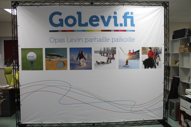 3,2x2,6 m Trussi mainosseinä GoLevi 3,2x2,6 m Trussi mainosseinä GoLevi