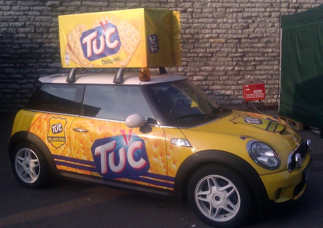 Mainosauto TUC Mainosauto TUC