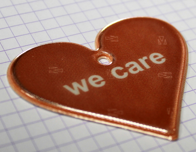 Sydän muotoinen pehmoheijastin we care Sydän muotoinen pehmoheijastin we care