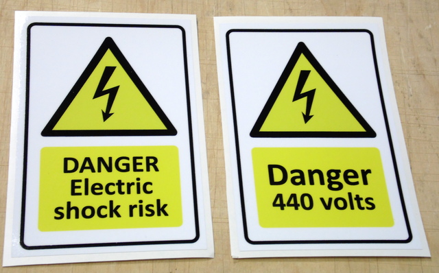 Varoitustarrat DANGER Varoitustarrat DANGER