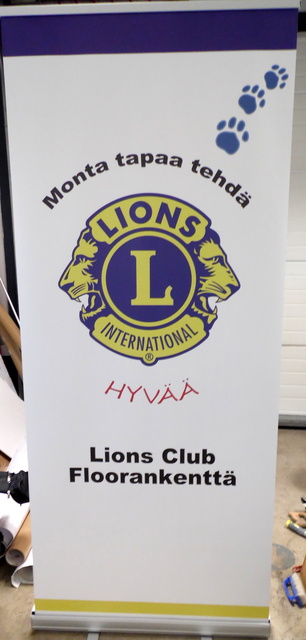 Klassinen Roll-Up Lions Club Floorankenttä