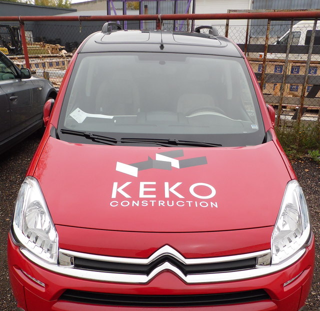 Auton teippaus Keko Construction Auton teippaus Keko Construction