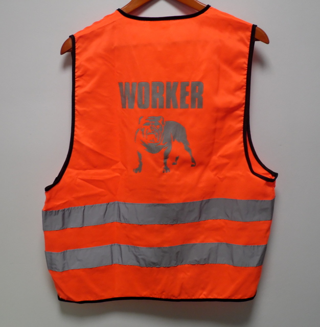 Heijastavalla painatuksella heijastinliivi WORKER Heijastavalla painatuksella heijastinliivi WORKER