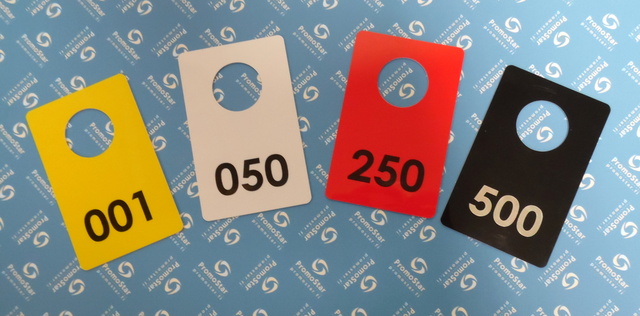 Värilliset narikkalaput numerolla Värilliset narikkalaput numerolla
