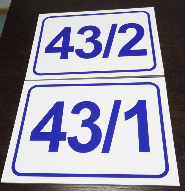 5 mm PVC numerokyltti tarralla 5 mm PVC numerokyltti tarralla