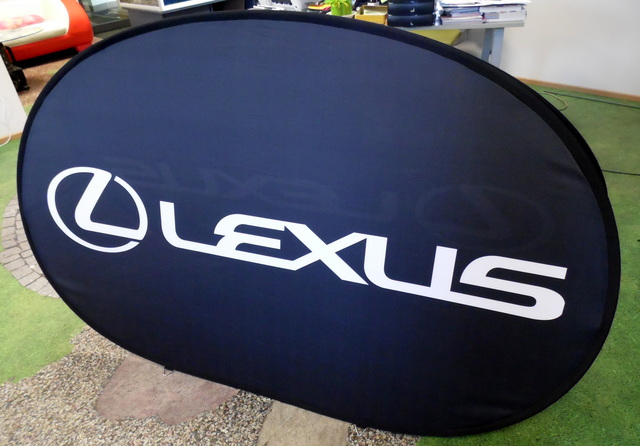 Ovaali pop up bänneri Lexus