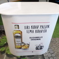 Pieni messupöydä Bushmills