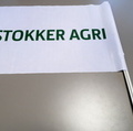 Autolippu kiinnityksellä Stokker Agri